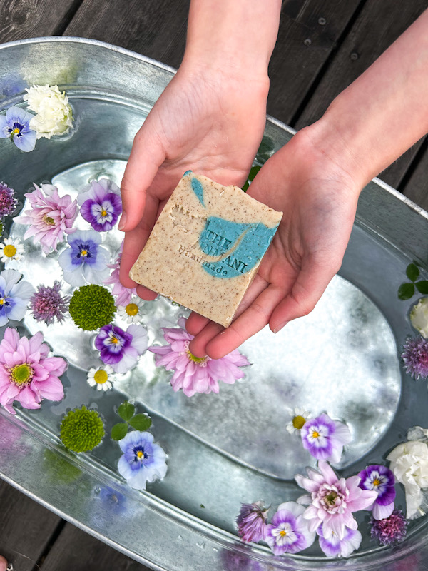 THE INMANI håndlavet sæbebar med skovduft – naturlig hudpleje rig på phytoncider