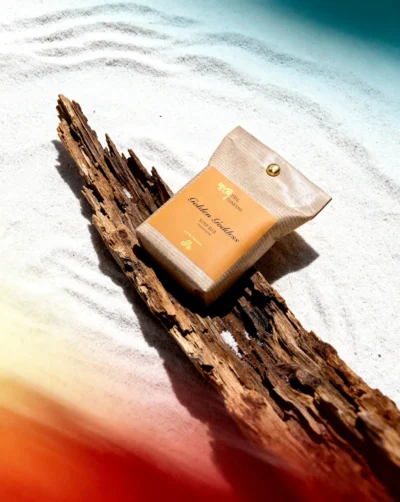 Golden Goddess ansigtssæbe til tør og sensitiv hud - naturlig pleje med gurkemeje og havre