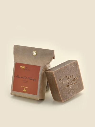 Mandel & Honning Sæbe i profil – naturlig sæbebar med citrusduft til tør hud