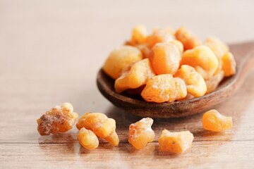 Hydrating Frankincense Facial Oil fra THE INMANI – naturlig anti-aging hudpleje til moden hud